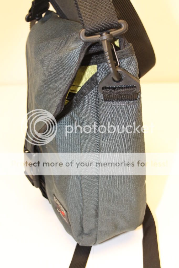 tom bihn new dark green canvas travel pad carrier messenger